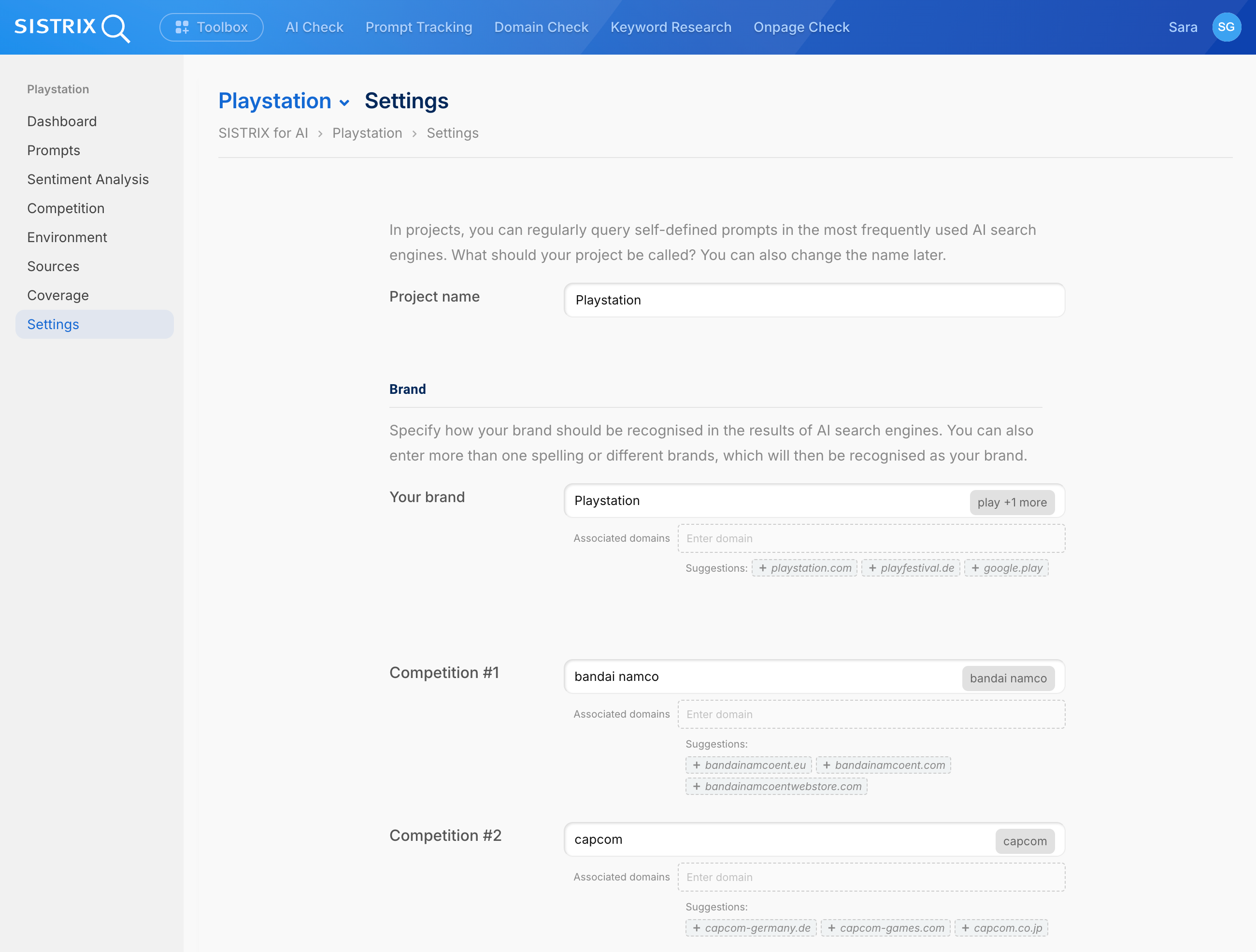 Pagina Impostazioni SISTRIX per progetto PlayStation: Nome progetto, configurazione brand con domini associati (playstation.com, playfestival.de) e competitor bandai namco e capcom